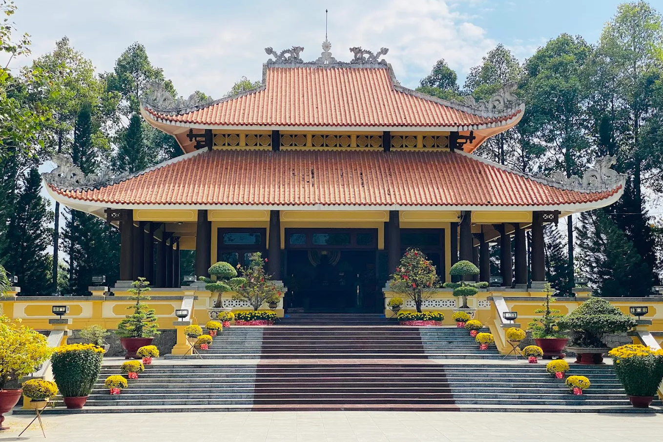 Khu lưu niệm Chủ tịch Tôn Đức Thắng