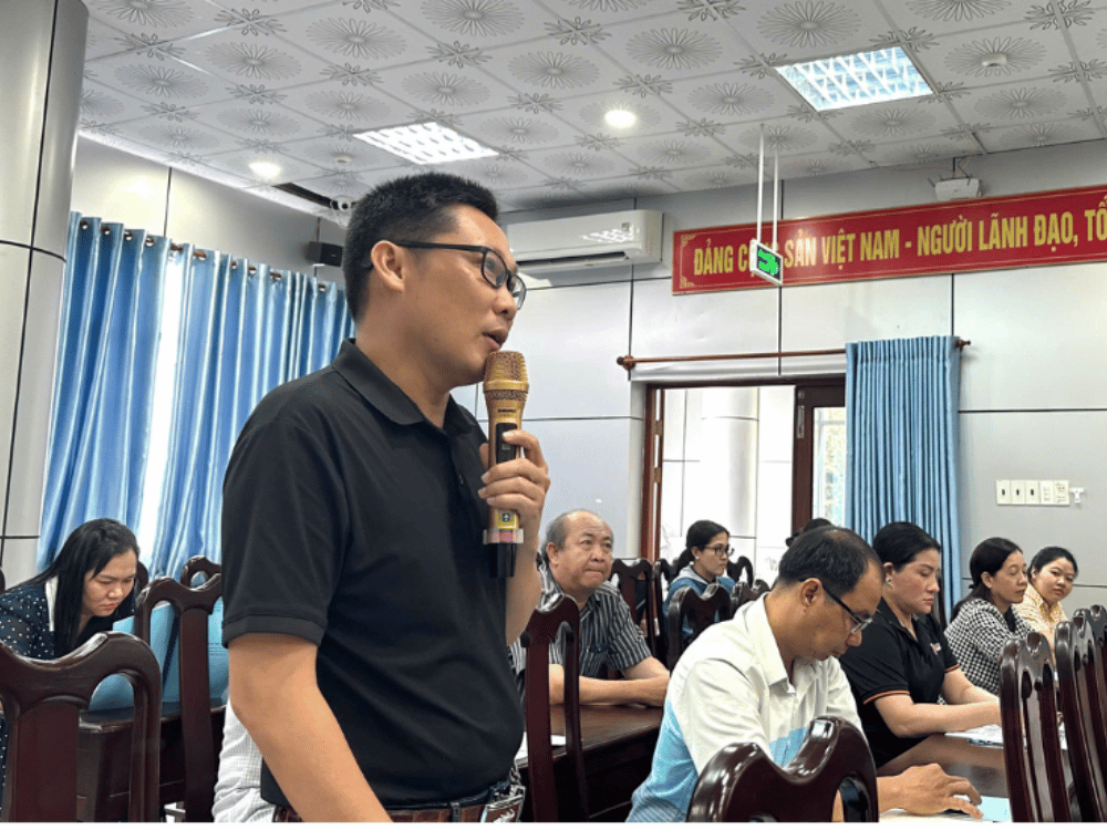 Nội dung thực tế và phong phú