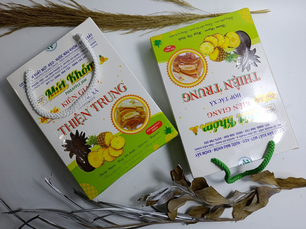 Mứt khóm có thể dùng trong những trường